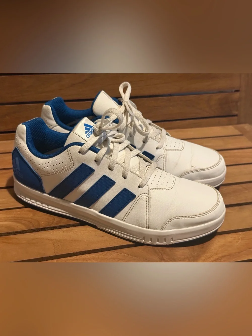 Adidas Cloudfoam VS City White Blue Sneakers Men 6 Women 7.5 AQ5948